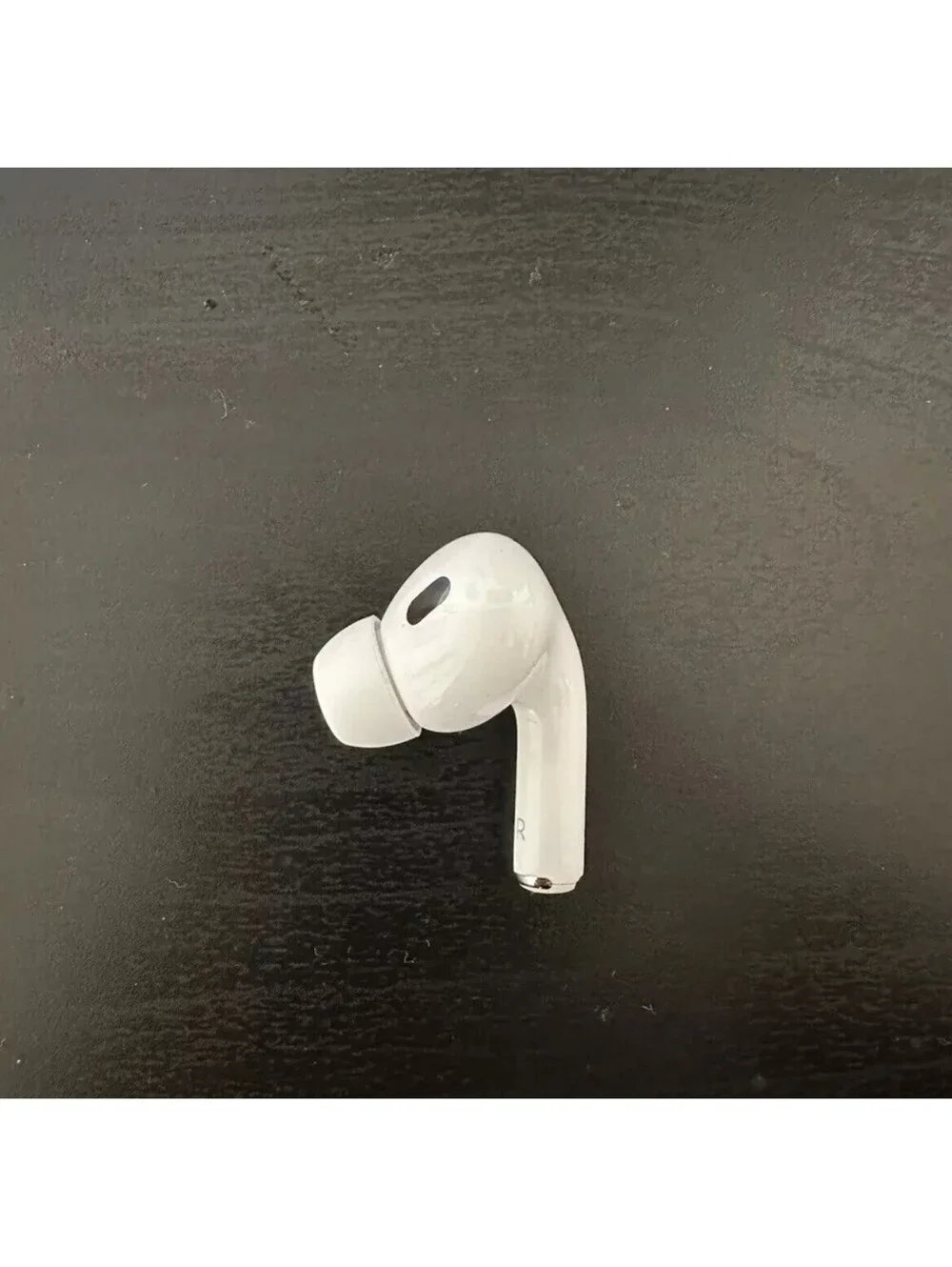 AirPods Pro 2nd Generation USB C Right Side AirPod Replacement A2698